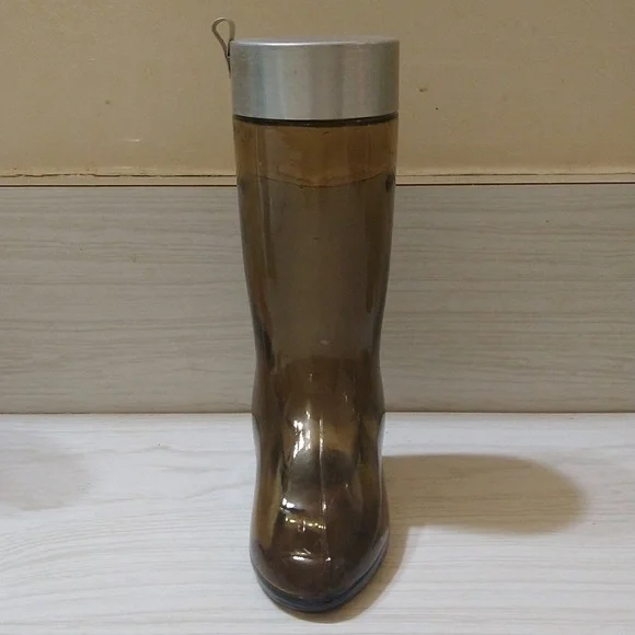 Vintage 1965 Avon Boot Bottle - Picture 2 of 5